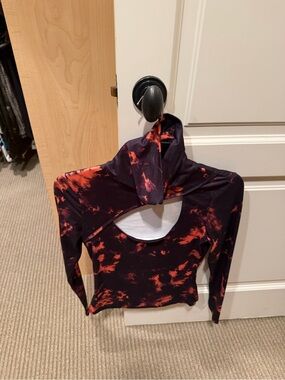 Women's Black & Orange Tie-Dye Cutout Hoodie Top